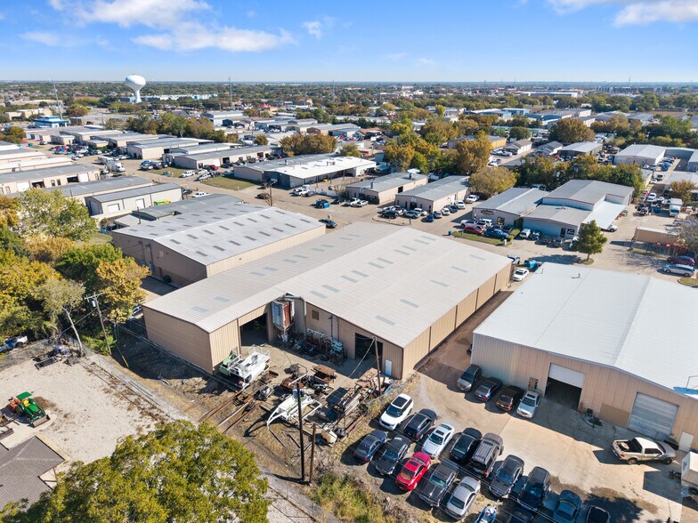 More Photos Of 4931 Grisham Dr, Rowlett Warehouse For Sale