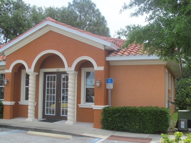 More Photos Of 7671 Cita Ln, New Port Richey Medical For Lease