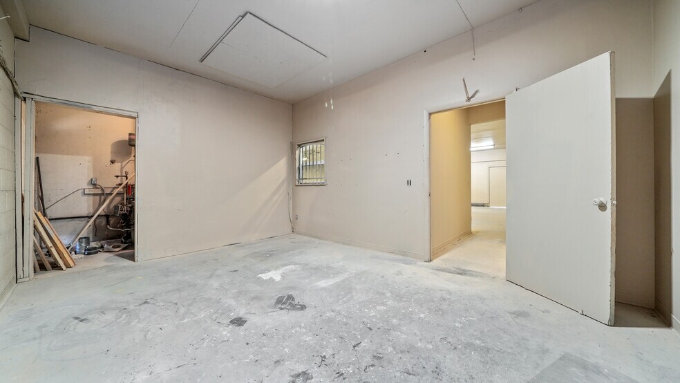 More Photos Of 3199 Hall Ave, Grand Junction Storefront Retail Office For Sale