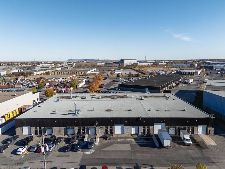 More Photos Of 667 Giffard, Longueuil Flex For Lease