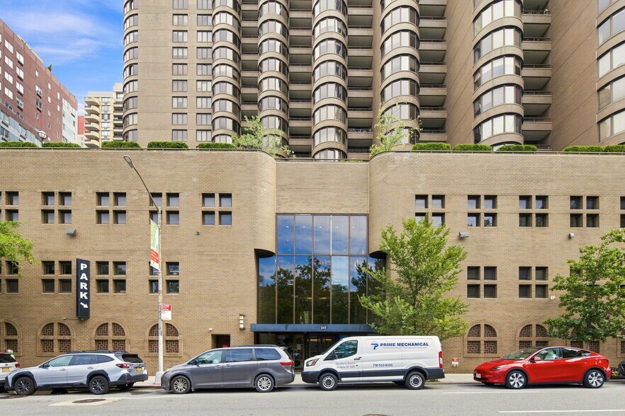 More Photos Of , New York Office For Sale