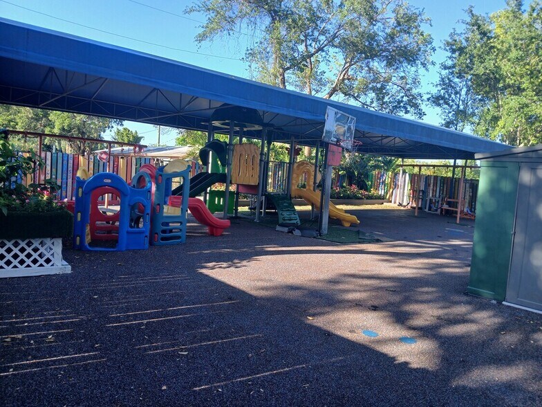 More Photos Of 6067 Hollywood Blvd, Hollywood Office For Sale