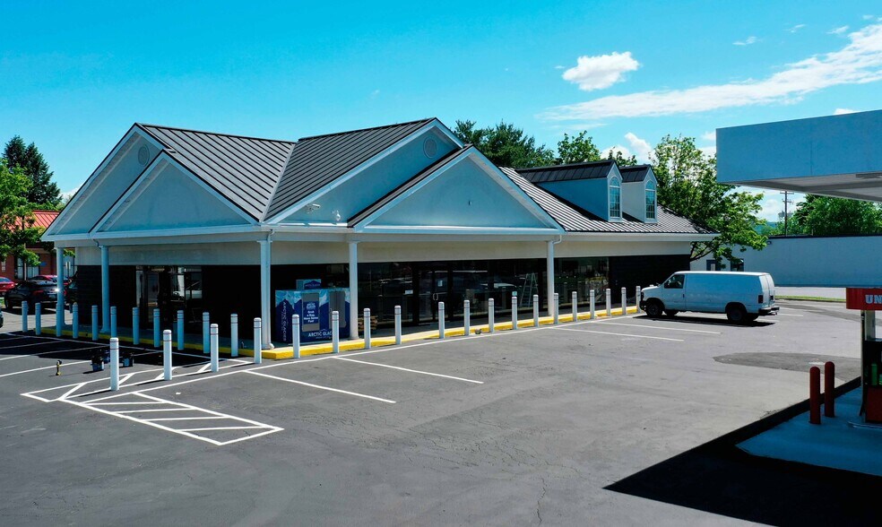 Primary Photo Of Route 100 & West End Trail, Macungie Service Station For Lease