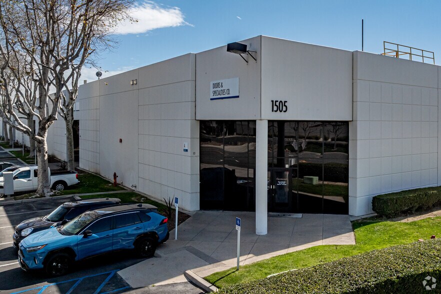 Primary Photo Of 1505 S Dupont Ave, Ontario Warehouse For Lease
