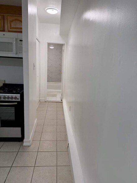 More Photos Of 8714 57th Rd, Elmhurst Apartments For Sale