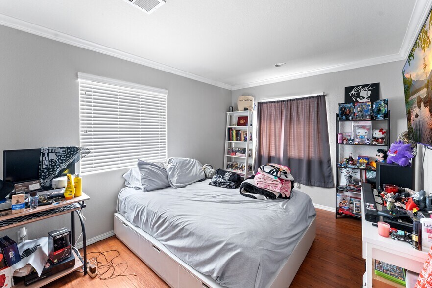 More Photos Of 8720 Villa Dr, Whittier Apartments For Sale