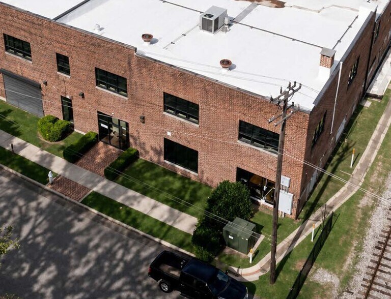 More Photos Of 802 Rozelle St, Memphis Loft Creative Space For Sale