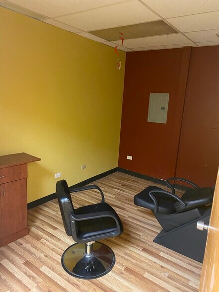 More Photos Of 18350 Kedzie Ave, Homewood Loft Creative Space For Lease