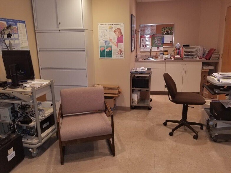 More Photos Of 5 Durham Rd, Guilford Medical For Sale