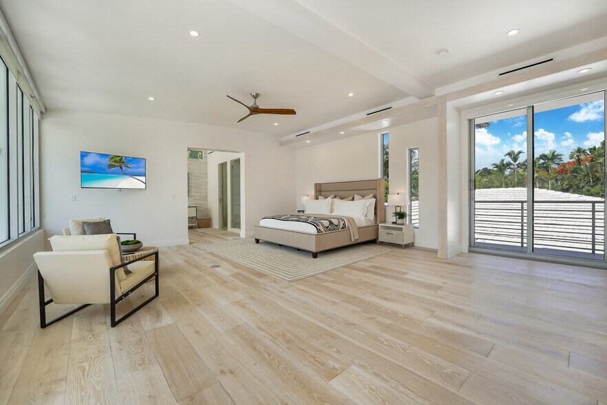 More Photos Of 5910 N Bayshore Dr, Miami Specialty For Sale