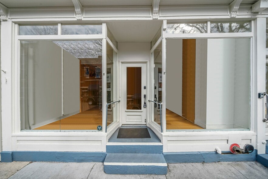 More Photos Of 136-138 Main St, Greenport Storefront Retail Residential For Sale