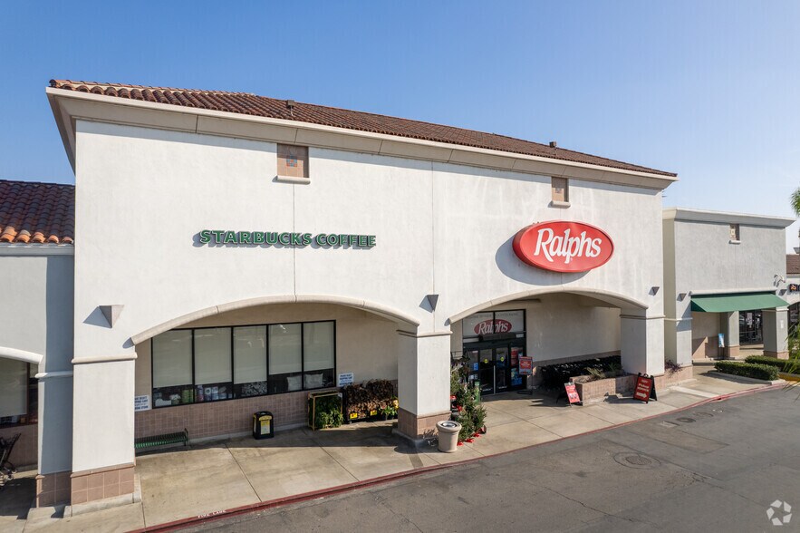 More Photos Of 600-732 N Rose Dr, Placentia General Retail For Lease