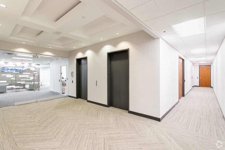 More Photos Of 7501 Boulder View Dr, North Chesterfield Unknown For Lease