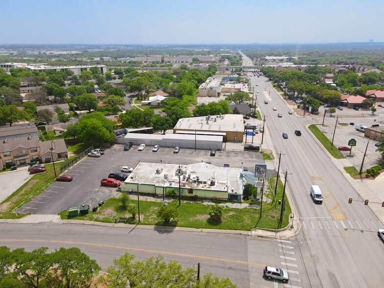 More Photos Of 10930 Perrin Beitel Rd, San Antonio Restaurant For Sale