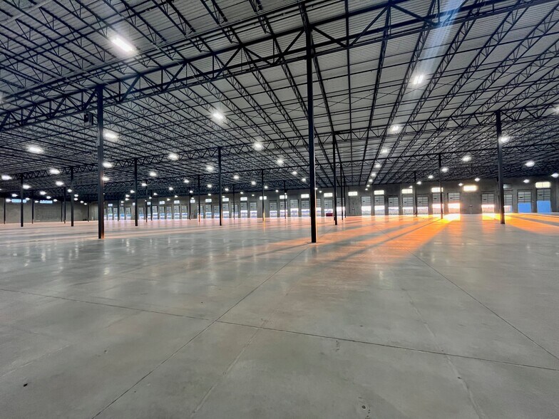 More Photos Of FM 2720 & US 130, Lockhart Unknown For Lease