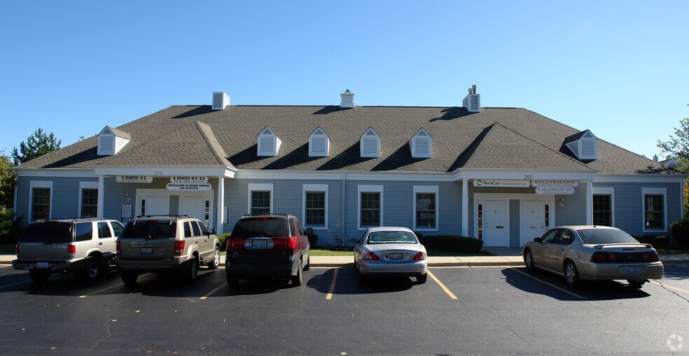 More Photos Of 290 N Rand Rd, Lake Zurich Medical For Lease