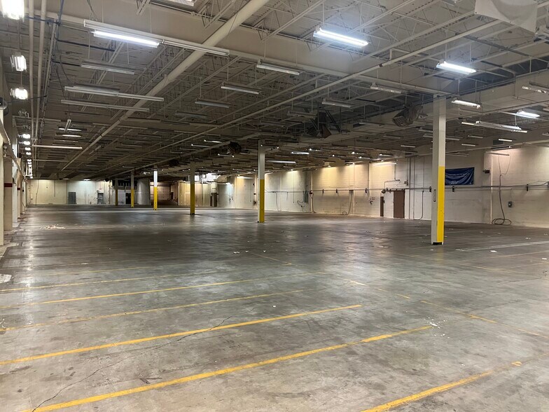 More Photos Of 111 Winnebago St, Saint Louis Warehouse For Lease