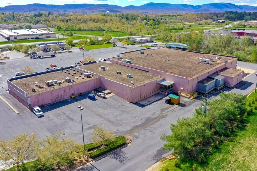 More Photos Of 109 Lew Dewitt Blvd, Waynesboro Storefront For Lease