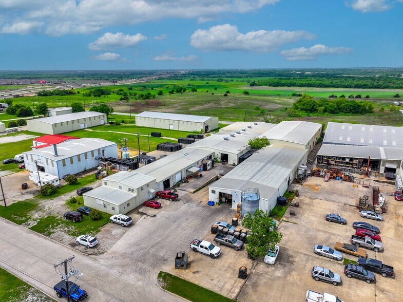 More Photos Of 1121-1201 Industrial Dr, Royse City Manufacturing For Sale
