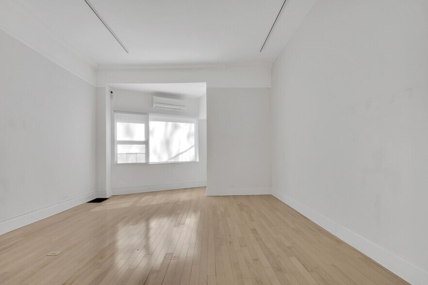More Photos Of 120 E 65th St, New York Apartments For Lease