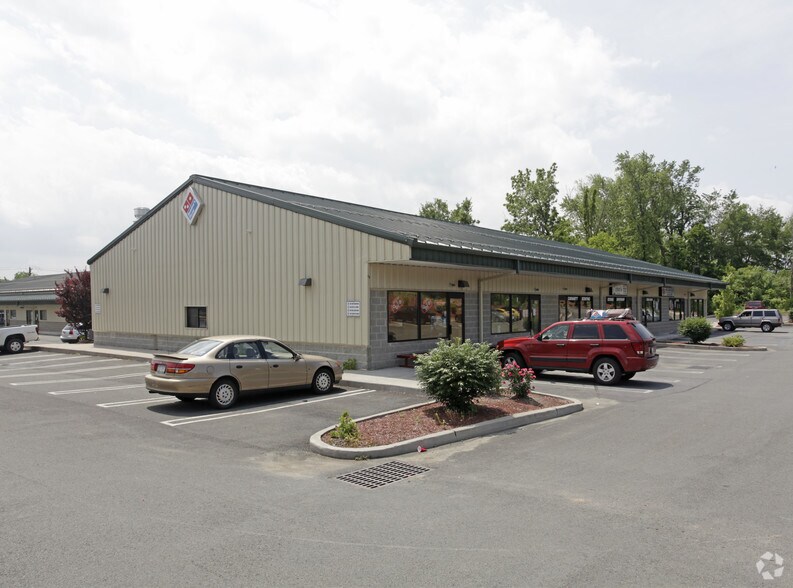 More Photos Of 50 Carpenter Ave, Middletown General Retail For Lease