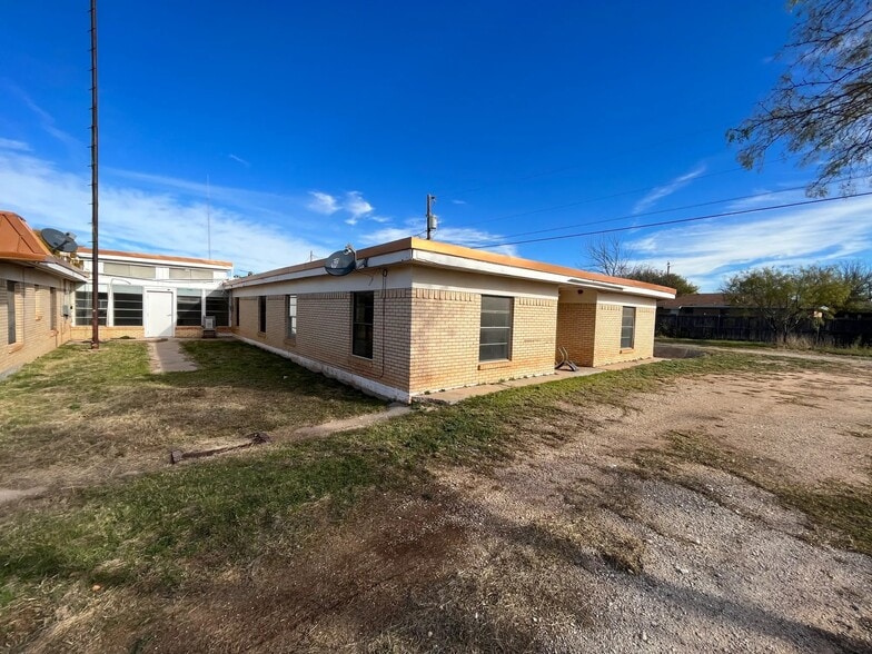 More Photos Of 125 Avenue J, Anson Skilled Nursing Facility For Sale