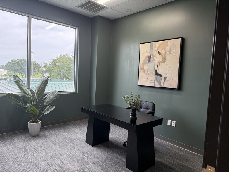 More Photos Of 3851 NE Loop 820, Fort Worth Office Residential For Lease