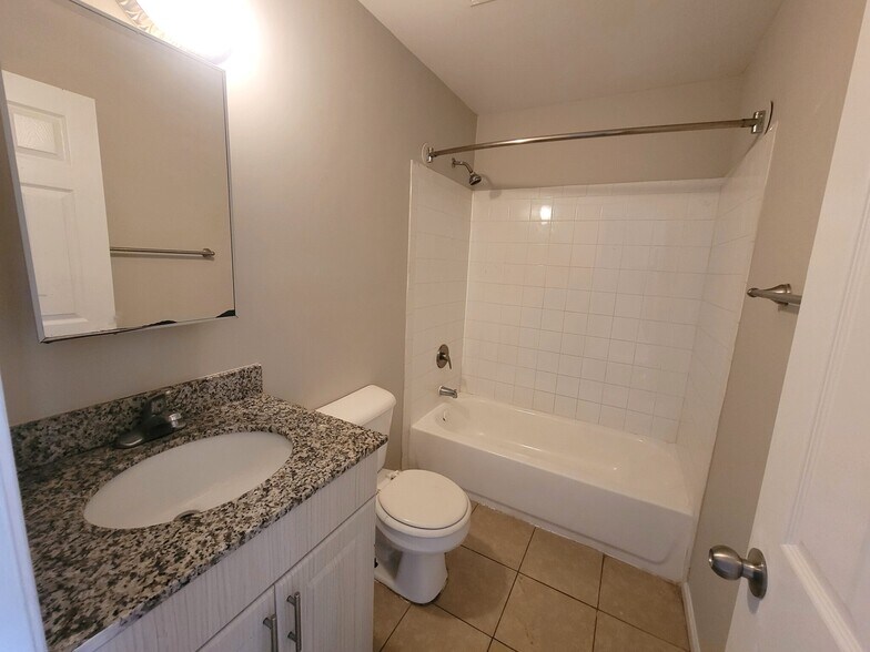 More Photos Of 2553 Lower Wetumpka Rd, Montgomery Apartments For Sale