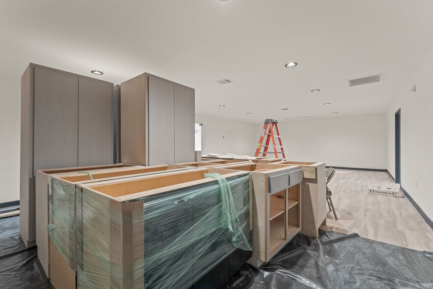 More Photos Of 2726 Continental Dr, Baton Rouge Medical For Lease