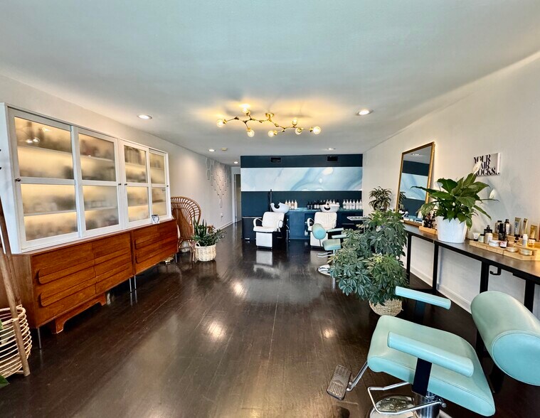 More Photos Of 904 West Ave, Austin Office Residential For Sale