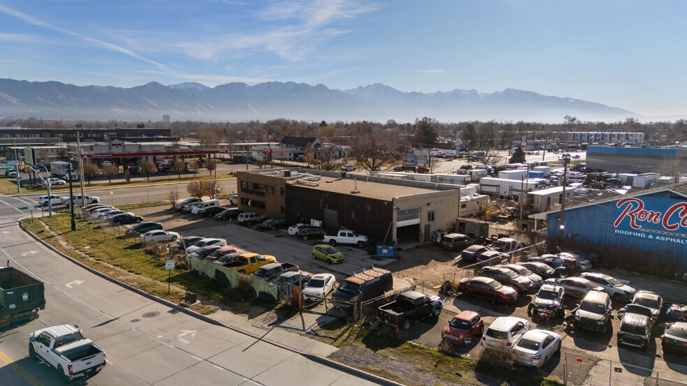 More Photos Of 424 S Redwood Rd, Salt Lake City General Retail For Sale