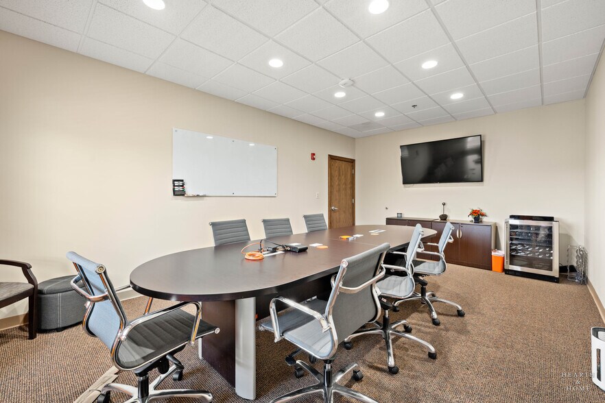 More Photos Of 106 S Wynstone Park Dr, Barrington Medical For Sale