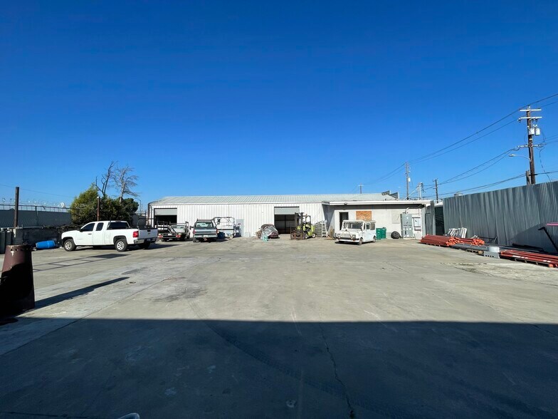 More Photos Of 5115 E 8th St, Oakland Warehouse For Sale