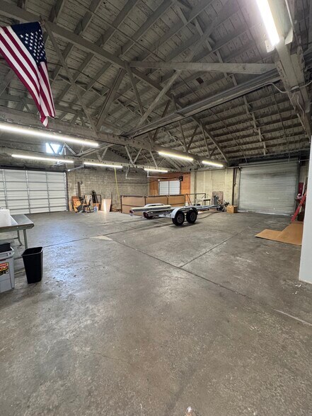 More Photos Of 2702 A St, Tacoma Warehouse For Lease