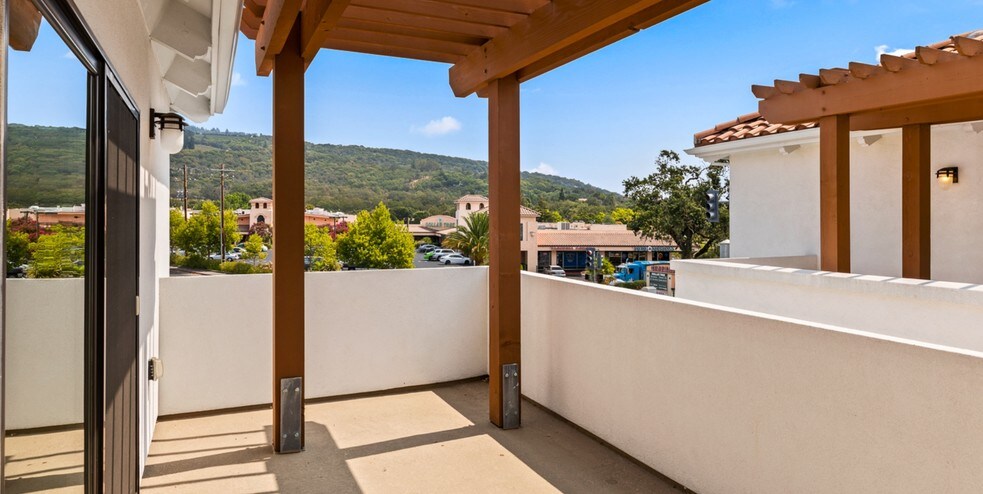 More Photos Of 18590-18594 Sonoma Hwy, Sonoma Storefront Retail Residential For Sale