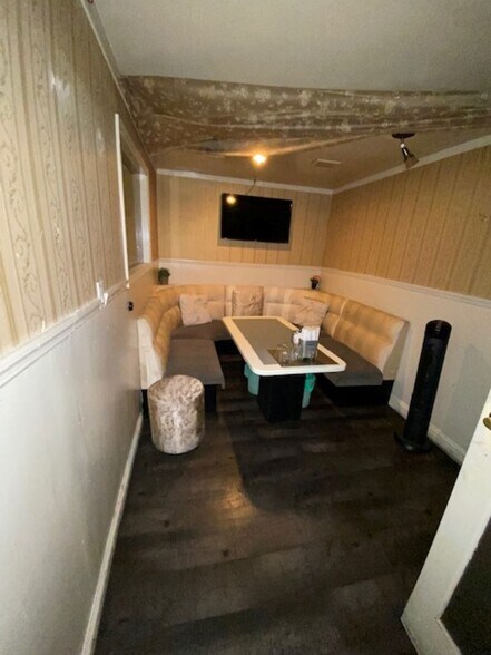 More Photos Of 3176-3188 W 8th St, Los Angeles Apartments For Lease