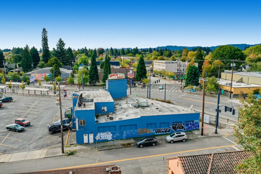Primary Photo Of 8440 N Interstate Ave, Portland General Retail For Lease