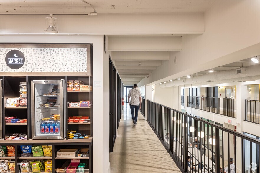 More Photos Of 2031 Harrison St, Hollywood Coworking Space