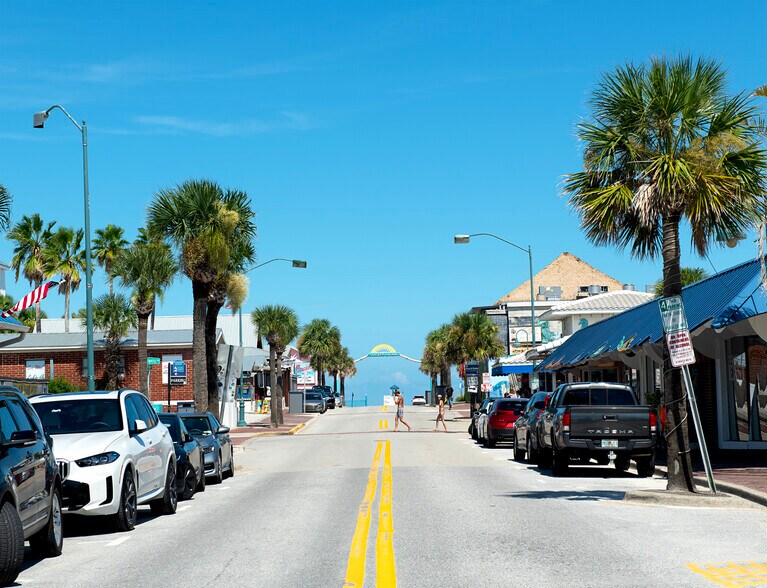 More Photos Of 411 Flagler Ave, New Smyrna Beach Freestanding For Lease