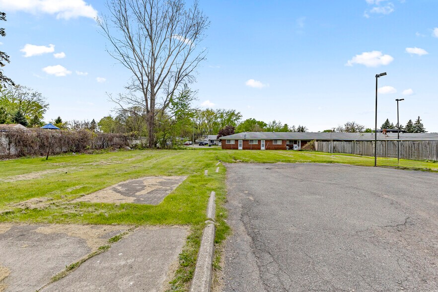 More Photos Of 228 Inkster Rd, Inkster Apartments For Sale