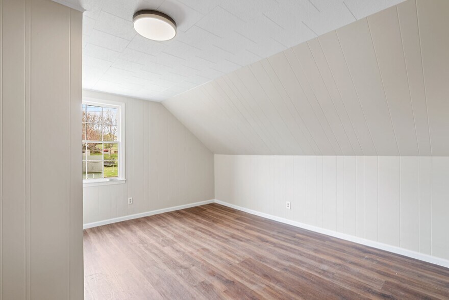 More Photos Of 720 Main st, Canton Bank For Lease