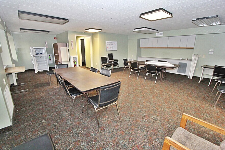 More Photos Of 131 Orchard Park Rd, West Seneca Office For Sale