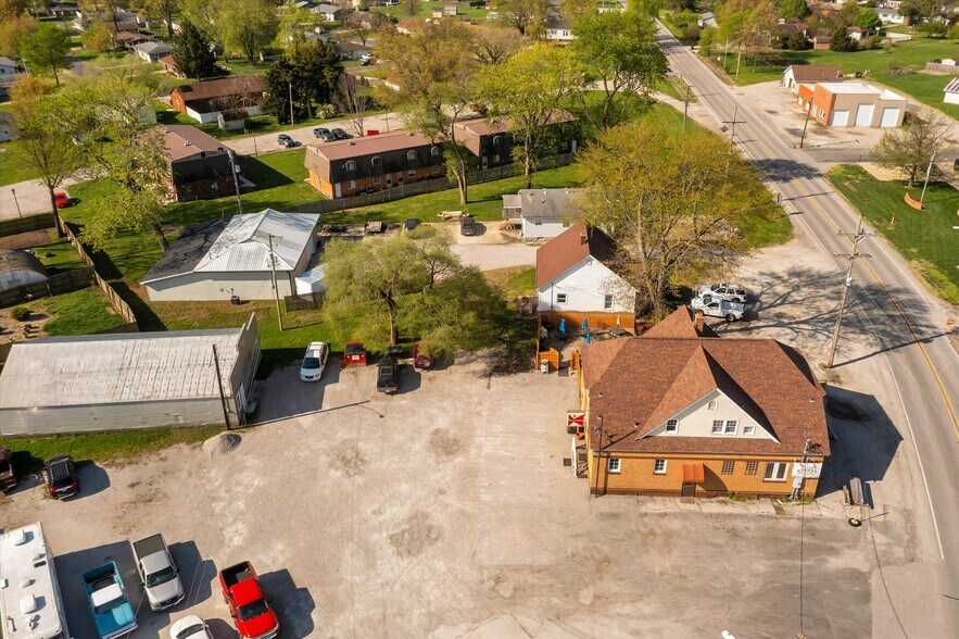 More Photos Of 108 S Old US Route 66, Hamel Restaurant For Sale