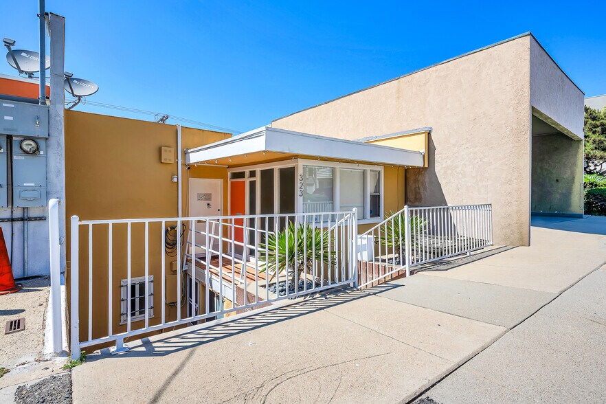 More Photos Of 316 Culver Blvd, Playa Del Rey Storefront Retail Office For Sale