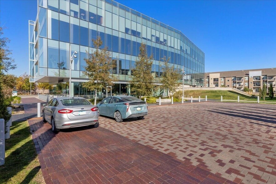 More Photos Of 4201 Rivers Edge Pky, Council Bluffs Office For Lease