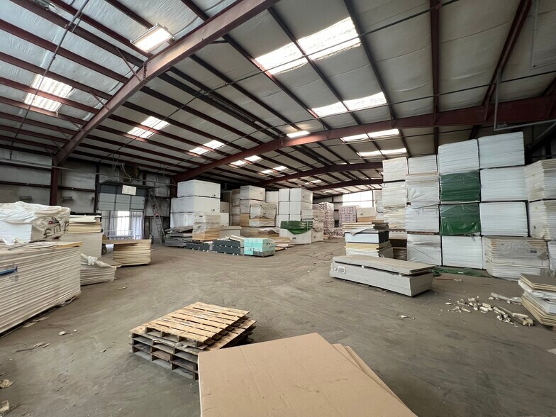 More Photos Of 1437 Gentry St, Kansas City Land For Lease