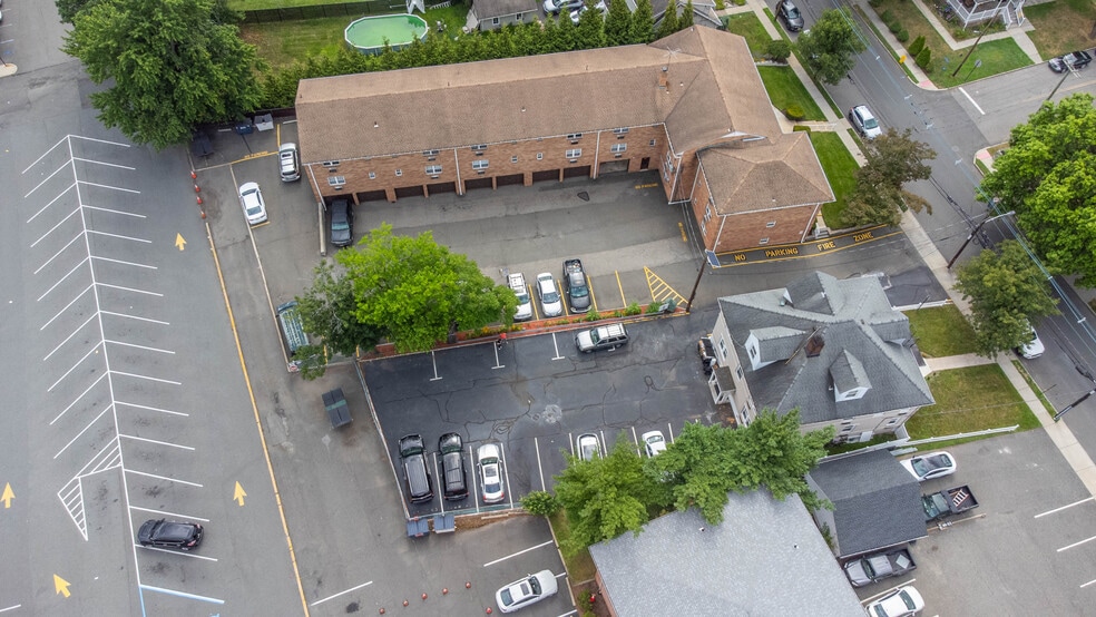 More Photos Of 22 E Quackenbush Ave, Dumont Apartments For Sale