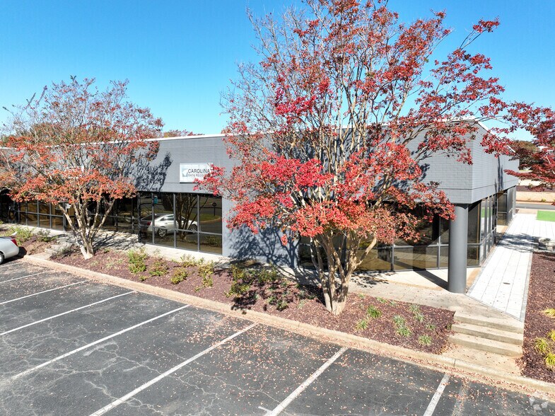 More Photos Of 7500 E Independence Blvd, Charlotte Unknown For Lease