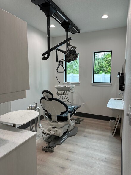 More Photos Of McKendree Rd, San Antonio Office For Sale