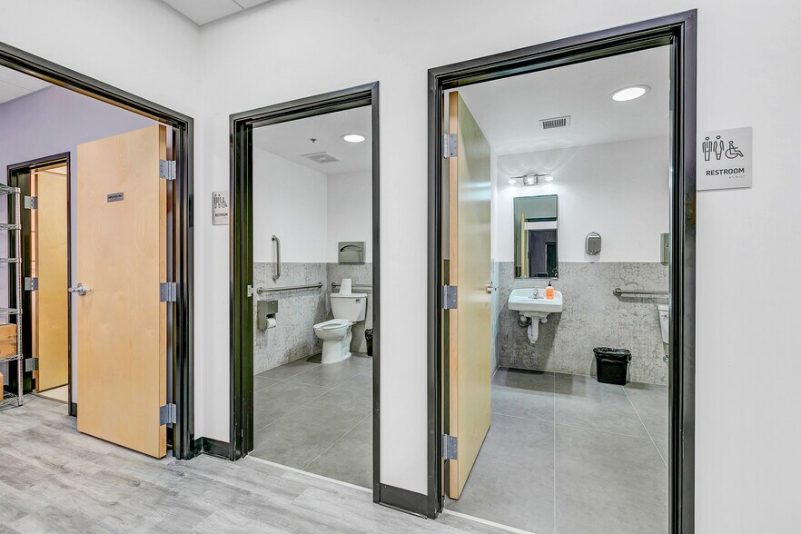 More Photos Of 4105 N 20th St, Phoenix Medical For Sale